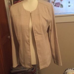 Chico’s. Beige jacket size 1👚👚👕👕